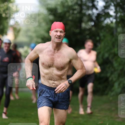 15.06.2025 - 7 Türme Triathlon Michael Strokosch http://msf.ph/oto/7970878 15.06.2025 12:58:47 Schwimmen 194, 739, 826, 832, 845, 860, 884, 899, 953, 1005, 1007, 1057, 1134, 1139, 1146, 1168, 1180 meine-sportfotos.de