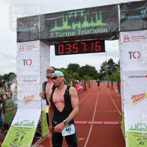 15.06.2025 - 7 Türme Triathlon Michael Strokosch http://msf.ph/oto/7970884 15.06.2025 13:57:16 Ziel 442, 734, 818, 950, 1011, 1069 meine-sportfotos.de