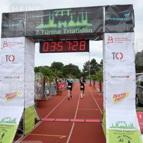 15.06.2025 - 7 Türme Triathlon Michael Strokosch http://msf.ph/oto/7970938 15.06.2025 13:57:27 Ziel 804, 818, 1004, 1153 meine-sportfotos.de