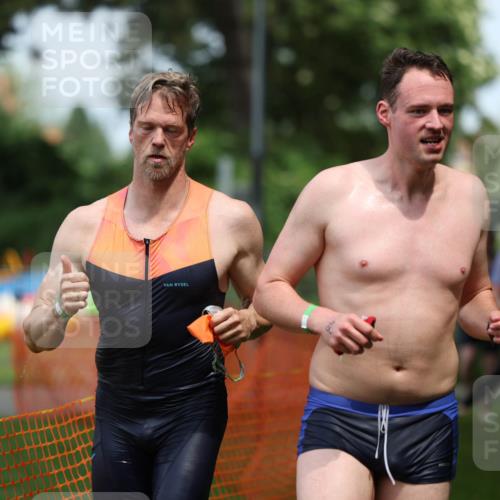 15.06.2025 - 7 Türme Triathlon Michael Strokosch http://msf.ph/oto/7970966 15.06.2025 12:58:54 Schwimmen 194, 826, 845, 860, 884, 953, 1005, 1057, 1066, 1134, 1139, 1154, 1168 meine-sportfotos.de