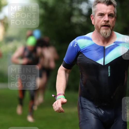 15.06.2025 - 7 Türme Triathlon Michael Strokosch http://msf.ph/oto/7970991 15.06.2025 12:59:02 Schwimmen 194, 754, 816, 826, 845, 860, 884, 953, 1005, 1057, 1063, 1066, 1134, 1139, 1154, 1168 meine-sportfotos.de
