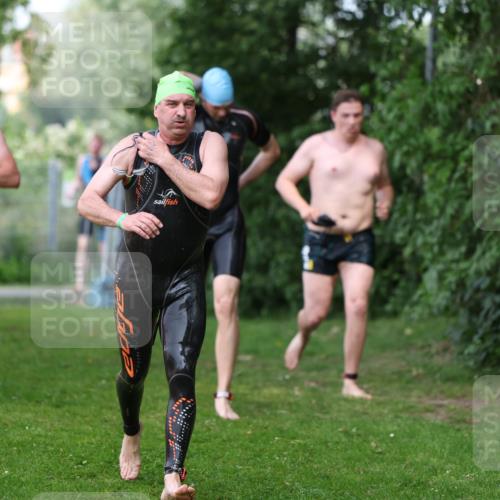15.06.2025 - 7 Türme Triathlon Michael Strokosch http://msf.ph/oto/7971005 15.06.2025 12:59:03 Schwimmen 194, 754, 816, 826, 845, 860, 953, 1057, 1063, 1066, 1134, 1139, 1154, 1168 meine-sportfotos.de