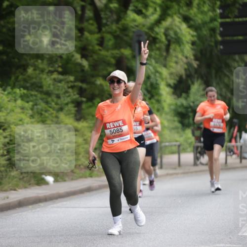 15.06.2025 - REWE Women's Run Jannik Wohlers http://msf.ph/oto/7971025 15.06.2025 10:06:13 Laufen 5085, 55, 5579 meine-sportfotos.de