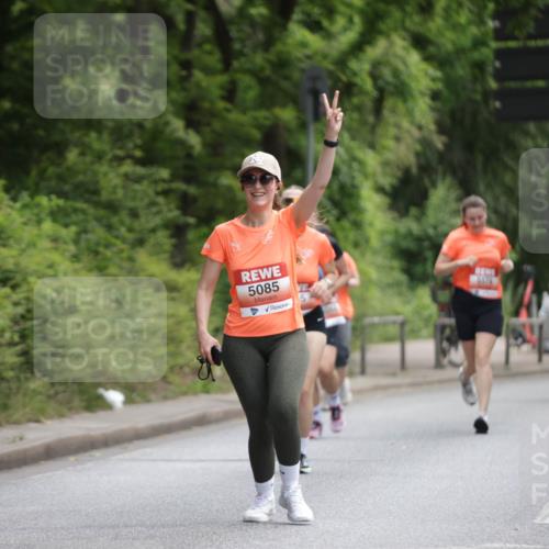 15.06.2025 - REWE Women's Run Jannik Wohlers http://msf.ph/oto/7971031 15.06.2025 10:06:13 Laufen 5085, 5676 meine-sportfotos.de
