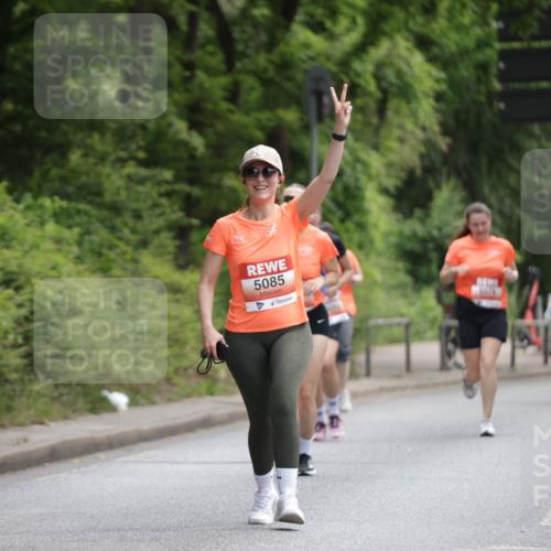 15.06.2025 - REWE Women's Run Jannik Wohlers http://msf.ph/oto/7971034 15.06.2025 10:06:14 Laufen 5085, 5676 meine-sportfotos.de