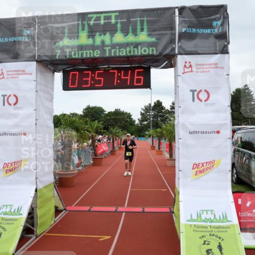 15.06.2025 - 7 Türme Triathlon Michael Strokosch http://msf.ph/oto/7971036 15.06.2025 13:57:46 Ziel 767, 1077 meine-sportfotos.de