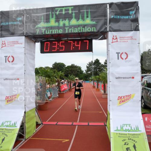 15.06.2025 - 7 Türme Triathlon Michael Strokosch http://msf.ph/oto/7971045 15.06.2025 13:57:47 Ziel 767 meine-sportfotos.de