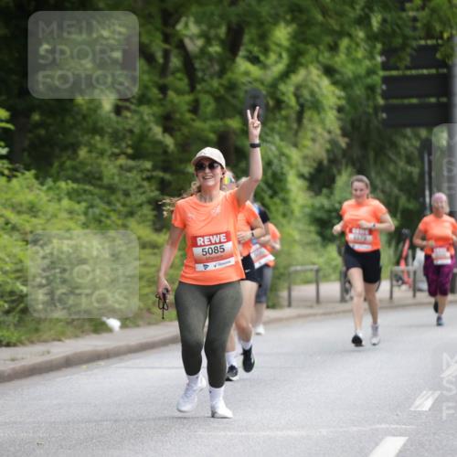 15.06.2025 - REWE Women's Run Jannik Wohlers http://msf.ph/oto/7971051 15.06.2025 10:06:14 Laufen 5085 meine-sportfotos.de