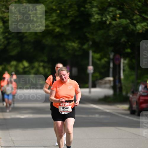 15.06.2025 - REWE Women's Run Dr. Thomas Lammeyer http://msf.ph/oto/7971058 15.06.2025 10:00:14 Laufen 10541 meine-sportfotos.de