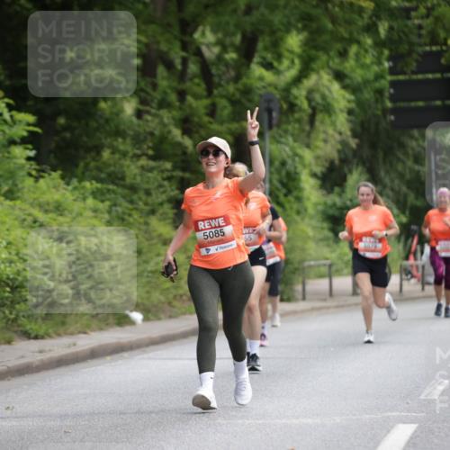 15.06.2025 - REWE Women's Run Jannik Wohlers http://msf.ph/oto/7971060 15.06.2025 10:06:14 Laufen 5085, 55, 6679 meine-sportfotos.de