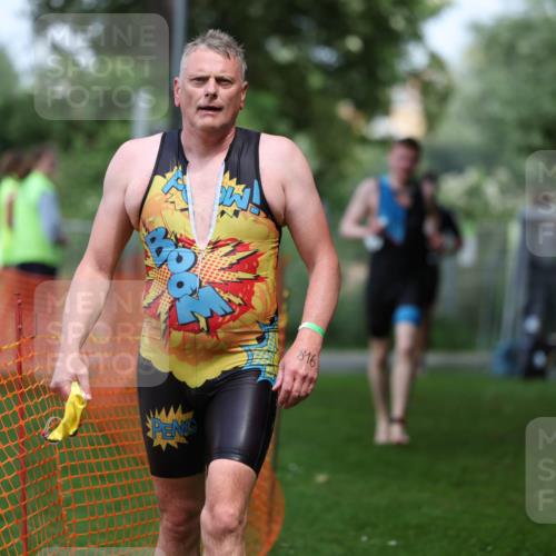 15.06.2025 - 7 Türme Triathlon Michael Strokosch http://msf.ph/oto/7971065 15.06.2025 12:59:08 Schwimmen 194, 750, 754, 816, 826, 845, 860, 1063, 1066, 1097, 1134, 1154 meine-sportfotos.de