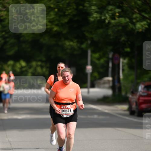 15.06.2025 - REWE Women's Run Dr. Thomas Lammeyer http://msf.ph/oto/7971069 15.06.2025 10:00:15 Laufen 10541 meine-sportfotos.de