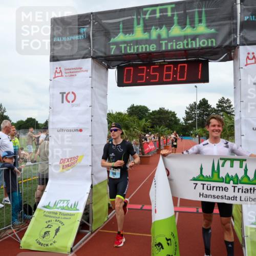 15.06.2025 - 7 Türme Triathlon Michael Strokosch http://msf.ph/oto/7971095 15.06.2025 13:58:01 Ziel 566 meine-sportfotos.de