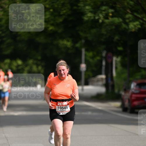 15.06.2025 - REWE Women's Run Dr. Thomas Lammeyer http://msf.ph/oto/7971096 15.06.2025 10:00:15 Laufen 10541 meine-sportfotos.de