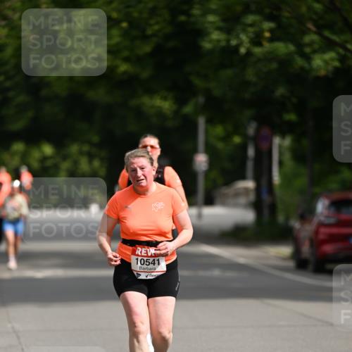 15.06.2025 - REWE Women's Run Dr. Thomas Lammeyer http://msf.ph/oto/7971107 15.06.2025 10:00:16 Laufen 10541 meine-sportfotos.de