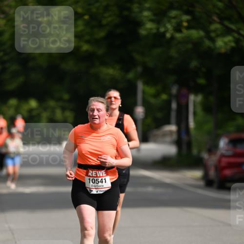 15.06.2025 - REWE Women's Run Dr. Thomas Lammeyer http://msf.ph/oto/7971132 15.06.2025 10:00:16 Laufen 10541 meine-sportfotos.de