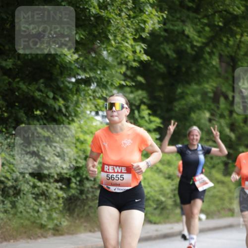 15.06.2025 - REWE Women's Run Jannik Wohlers http://msf.ph/oto/7971137 15.06.2025 10:06:18 Laufen 5655 meine-sportfotos.de