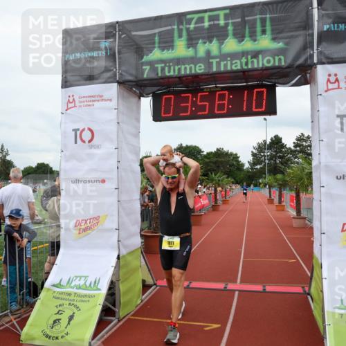 15.06.2025 - 7 Türme Triathlon Michael Strokosch http://msf.ph/oto/7971141 15.06.2025 13:58:10 Ziel 1071 meine-sportfotos.de