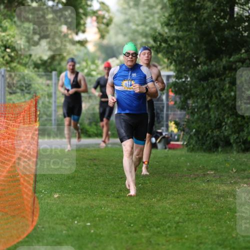 15.06.2025 - 7 Türme Triathlon Michael Strokosch http://msf.ph/oto/7971143 15.06.2025 12:59:20 Schwimmen 743, 750, 754, 816, 875, 892, 975, 1063, 1088, 1097, 1154 meine-sportfotos.de