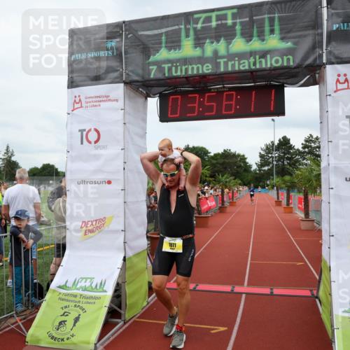 15.06.2025 - 7 Türme Triathlon Michael Strokosch http://msf.ph/oto/7971144 15.06.2025 13:58:10 Ziel 1071 meine-sportfotos.de