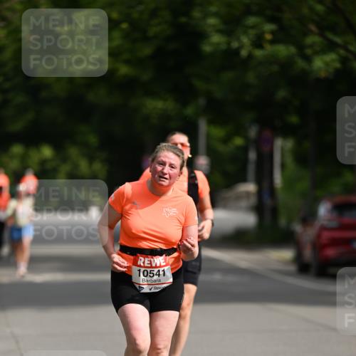 15.06.2025 - REWE Women's Run Dr. Thomas Lammeyer http://msf.ph/oto/7971146 15.06.2025 10:00:17 Laufen 10541 meine-sportfotos.de