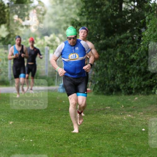 15.06.2025 - 7 Türme Triathlon Michael Strokosch http://msf.ph/oto/7971156 15.06.2025 12:59:21 Schwimmen 743, 750, 754, 816, 875, 892, 975, 1063, 1088, 1097, 1154 meine-sportfotos.de