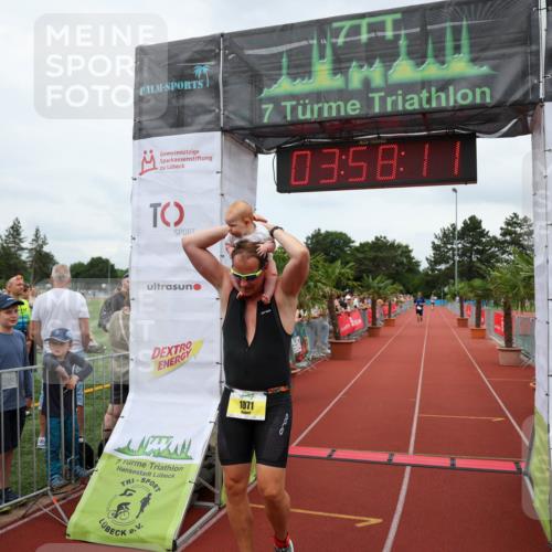 15.06.2025 - 7 Türme Triathlon Michael Strokosch http://msf.ph/oto/7971157 15.06.2025 13:58:11 Ziel 1071 meine-sportfotos.de