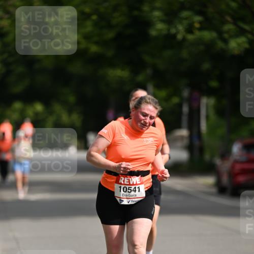 15.06.2025 - REWE Women's Run Dr. Thomas Lammeyer http://msf.ph/oto/7971165 15.06.2025 10:00:17 Laufen 10541 meine-sportfotos.de