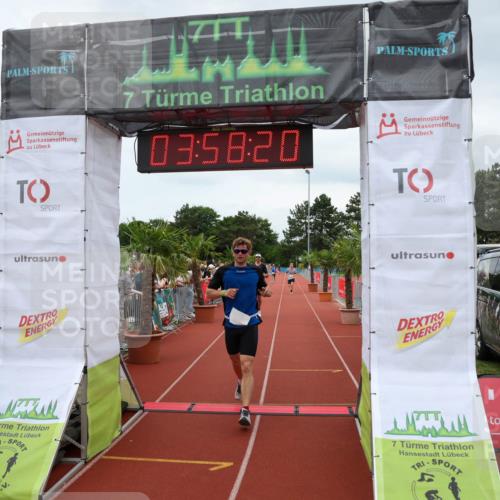 15.06.2025 - 7 Türme Triathlon Michael Strokosch http://msf.ph/oto/7971176 15.06.2025 13:58:19 Ziel 851, 973, 1045 meine-sportfotos.de