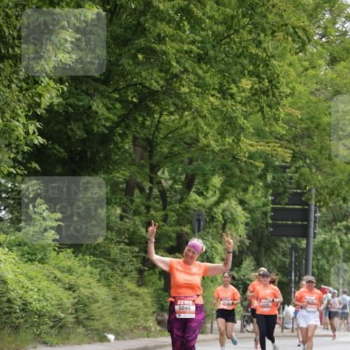 15.06.2025 - REWE Women's Run Jannik Wohlers http://msf.ph/oto/7971179 15.06.2025 10:06:21 Laufen 5099 meine-sportfotos.de