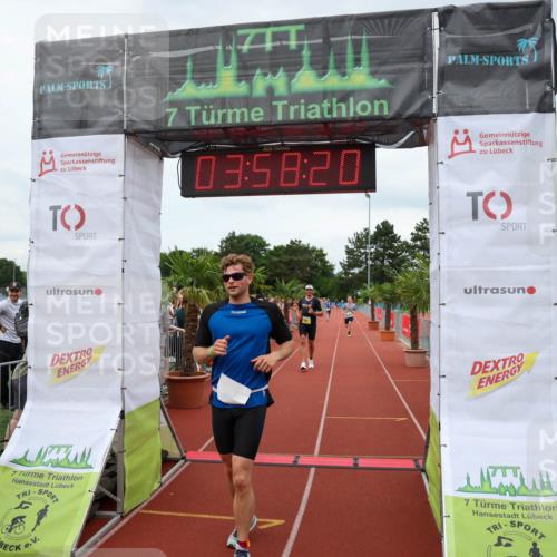 15.06.2025 - 7 Türme Triathlon Michael Strokosch http://msf.ph/oto/7971188 15.06.2025 13:58:20 Ziel 851, 973, 1045 meine-sportfotos.de