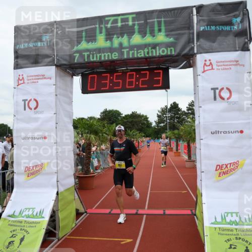 15.06.2025 - 7 Türme Triathlon Michael Strokosch http://msf.ph/oto/7971226 15.06.2025 13:58:22 Ziel 851, 973, 1045 meine-sportfotos.de