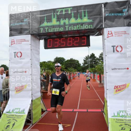 15.06.2025 - 7 Türme Triathlon Michael Strokosch http://msf.ph/oto/7971235 15.06.2025 13:58:23 Ziel 851, 973, 1045 meine-sportfotos.de