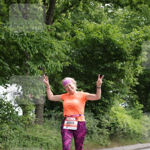 15.06.2025 - REWE Women's Run Jannik Wohlers http://msf.ph/oto/7971287 15.06.2025 10:06:26 Laufen 5099 meine-sportfotos.de