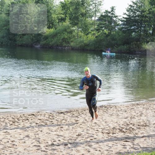 21.06.2025 - 27. Vierlanden-Triathlon MichiJ http://msf.ph/oto/7971334 15.06.2026 08:29:19 Schwimmen 4, 51 meine-sportfotos.de