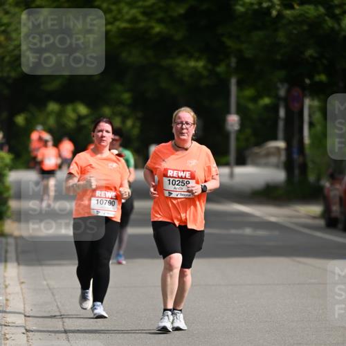 15.06.2025 - REWE Women's Run Dr. Thomas Lammeyer http://msf.ph/oto/7971356 15.06.2025 10:00:36 Laufen 10790, 10250 meine-sportfotos.de