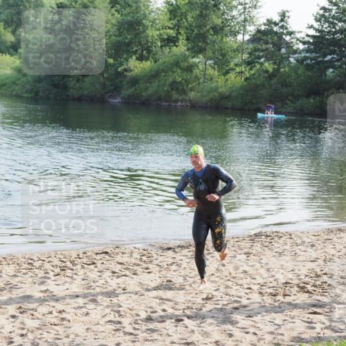 21.06.2025 - 27. Vierlanden-Triathlon MichiJ http://msf.ph/oto/7971358 15.06.2026 08:29:19 Schwimmen 4, 51 meine-sportfotos.de