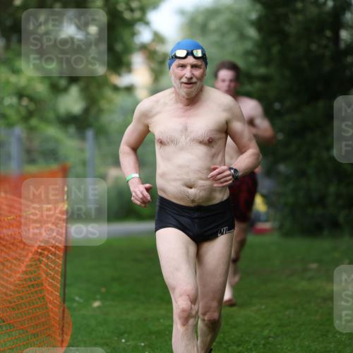 15.06.2025 - 7 Türme Triathlon Michael Strokosch http://msf.ph/oto/7971359 15.06.2025 12:59:45 Schwimmen 191, 892, 1008, 1082, 1088 meine-sportfotos.de