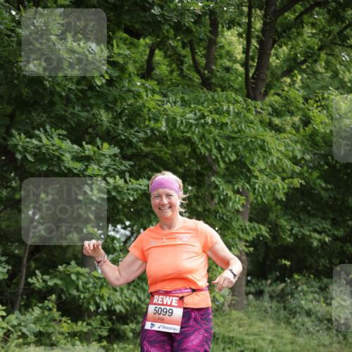 15.06.2025 - REWE Women's Run Jannik Wohlers http://msf.ph/oto/7971362 15.06.2025 10:06:26 Laufen 5099 meine-sportfotos.de