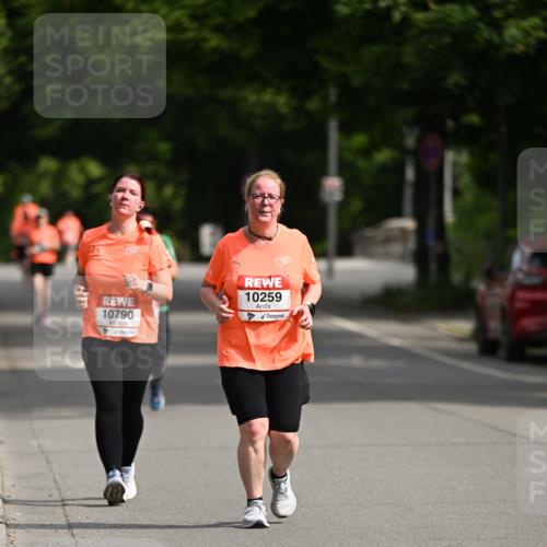 15.06.2025 - REWE Women's Run Dr. Thomas Lammeyer http://msf.ph/oto/7971368 15.06.2025 10:00:37 Laufen 10790, 10259 meine-sportfotos.de