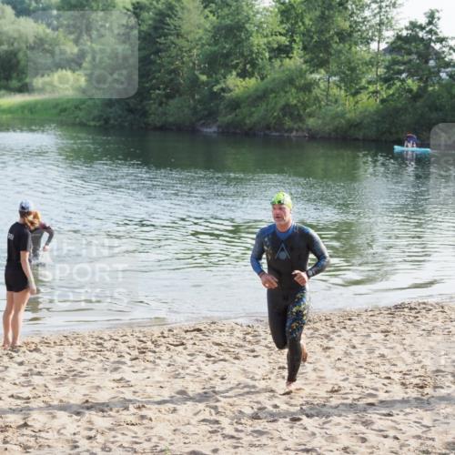 21.06.2025 - 27. Vierlanden-Triathlon MichiJ http://msf.ph/oto/7971378 15.06.2026 08:29:20 Schwimmen 4, 51 meine-sportfotos.de