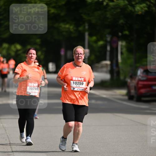 15.06.2025 - REWE Women's Run Dr. Thomas Lammeyer http://msf.ph/oto/7971382 15.06.2025 10:00:37 Laufen 10259, 10790 meine-sportfotos.de