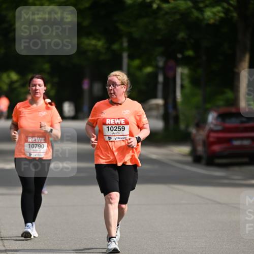 15.06.2025 - REWE Women's Run Dr. Thomas Lammeyer http://msf.ph/oto/7971389 15.06.2025 10:00:37 Laufen 3, 10790, 10259 meine-sportfotos.de