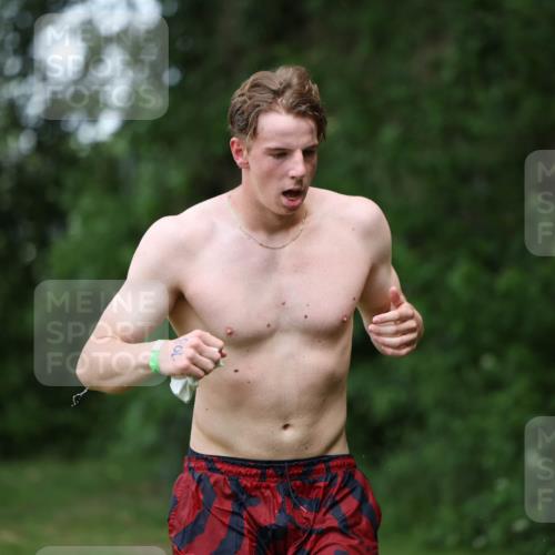 15.06.2025 - 7 Türme Triathlon Michael Strokosch http://msf.ph/oto/7971394 15.06.2025 12:59:48 Schwimmen 191, 1008, 1082, 1088 meine-sportfotos.de