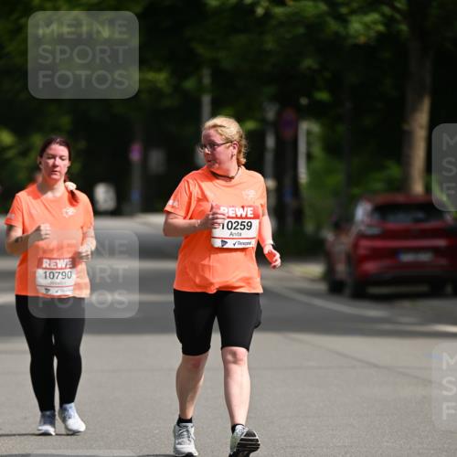 15.06.2025 - REWE Women's Run Dr. Thomas Lammeyer http://msf.ph/oto/7971401 15.06.2025 10:00:38 Laufen 10790, 0259 meine-sportfotos.de