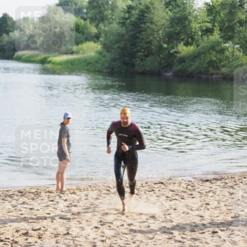 21.06.2025 - 27. Vierlanden-Triathlon MichiJ http://msf.ph/oto/7971422 15.06.2026 08:29:25 Schwimmen 4, 51 meine-sportfotos.de