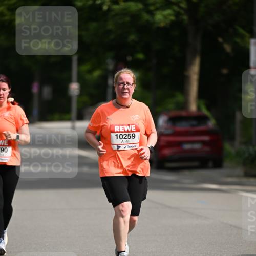 15.06.2025 - REWE Women's Run Dr. Thomas Lammeyer http://msf.ph/oto/7971426 15.06.2025 10:00:38 Laufen 90, 10259 meine-sportfotos.de