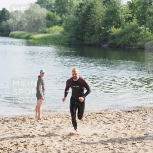 21.06.2025 - 27. Vierlanden-Triathlon MichiJ http://msf.ph/oto/7971429 15.06.2026 08:29:25 Schwimmen 4, 51 meine-sportfotos.de
