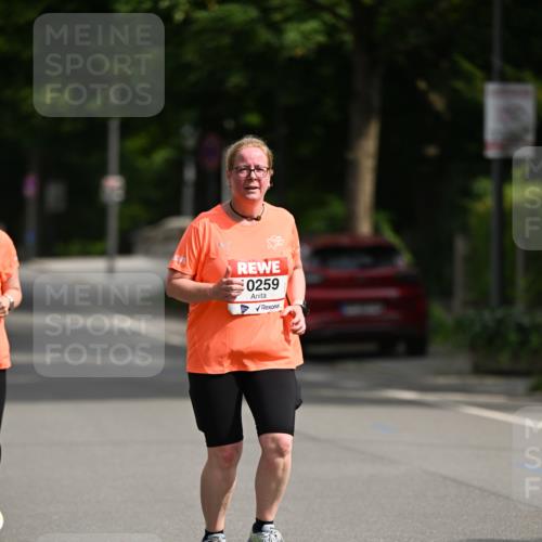 15.06.2025 - REWE Women's Run Dr. Thomas Lammeyer http://msf.ph/oto/7971433 15.06.2025 10:00:38 Laufen 0259 meine-sportfotos.de