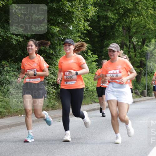 15.06.2025 - REWE Women's Run Jannik Wohlers http://msf.ph/oto/7971448 15.06.2025 10:06:30 Laufen 5086, 4, 5616, 5299 meine-sportfotos.de